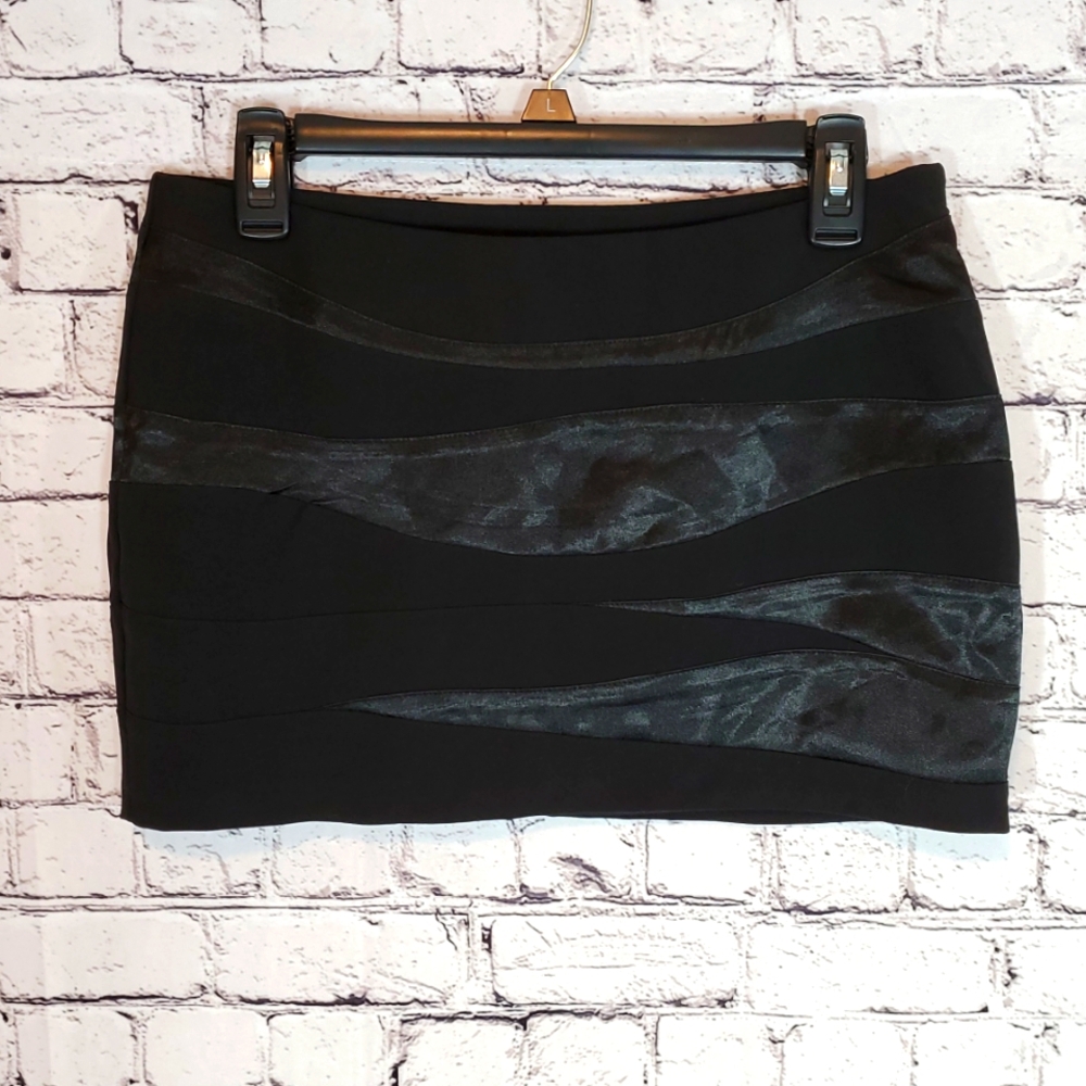 Guess Black Micro Mini Skirt Size 27 NWT